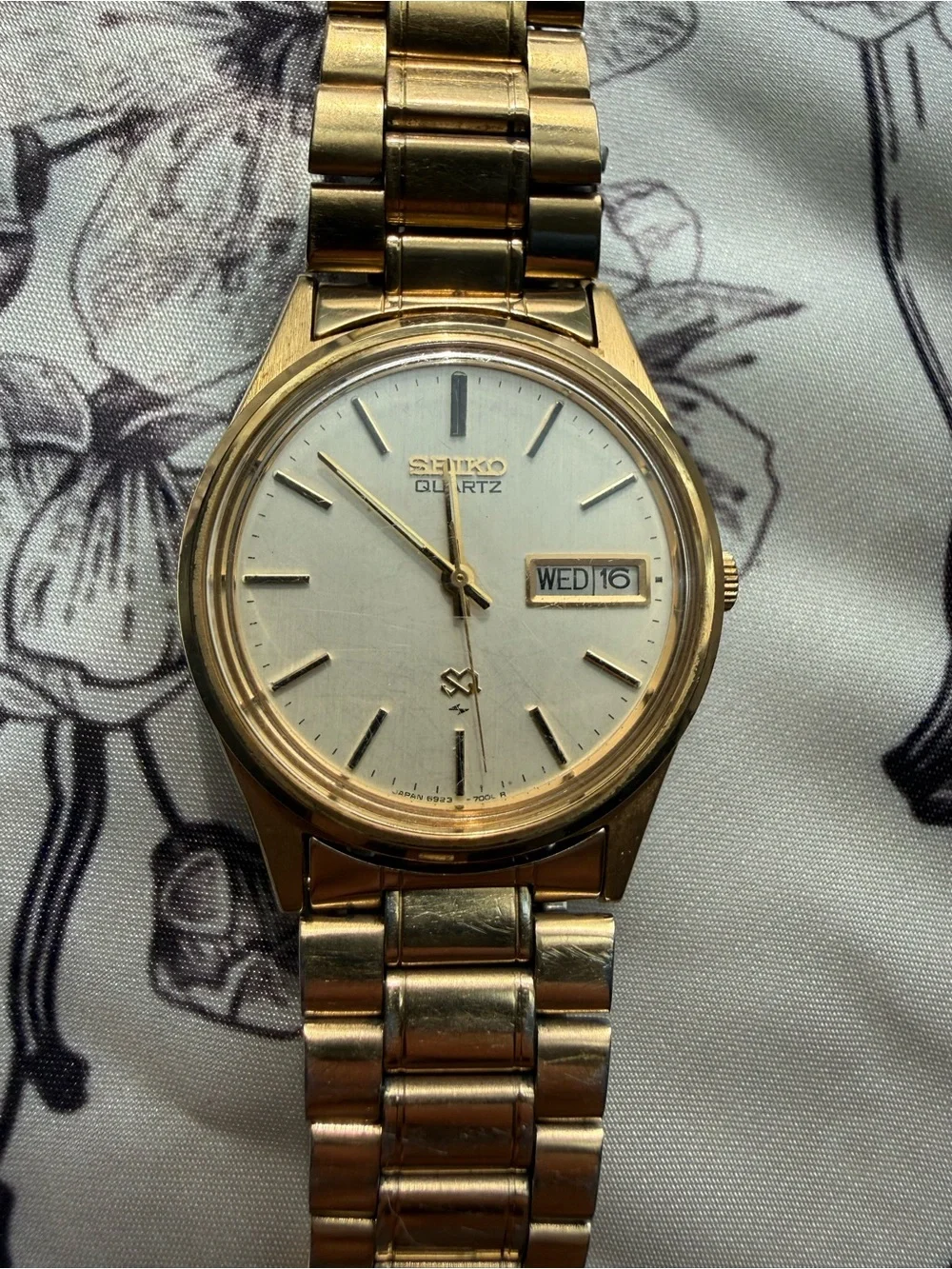 Vintage 1984 Seiko SQ Daydate Presidential 6923 34mm Quartz Watch